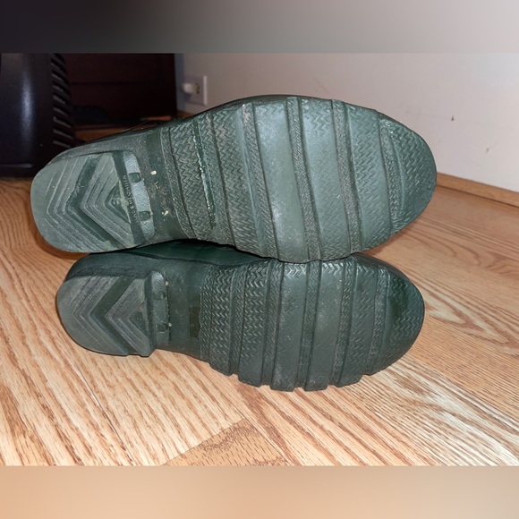 Green Hunter Rain Boots - Picture 8 of 11